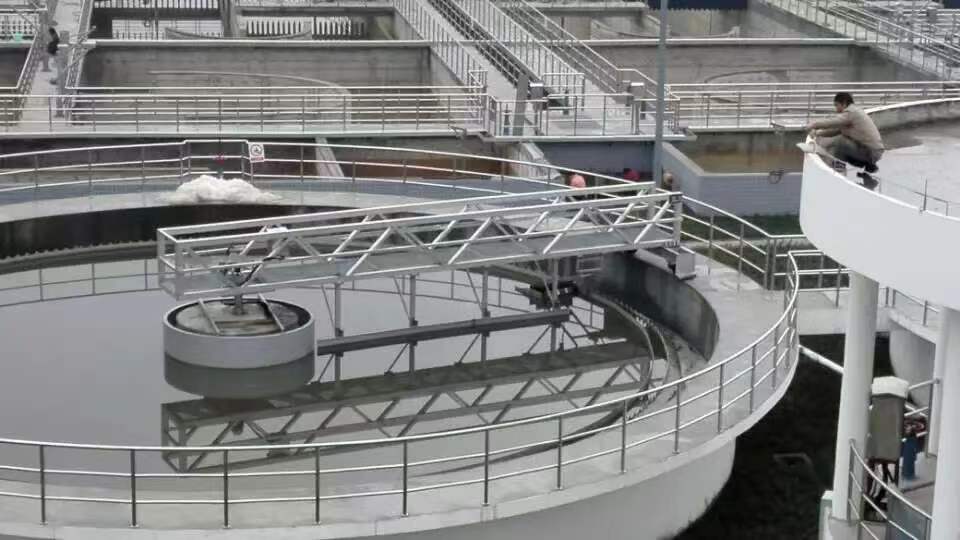 污水处理设备安装实景